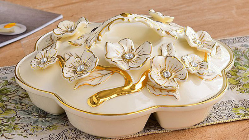 Khay mứt Tết 7 ngăn hoa mai vẽ vàng